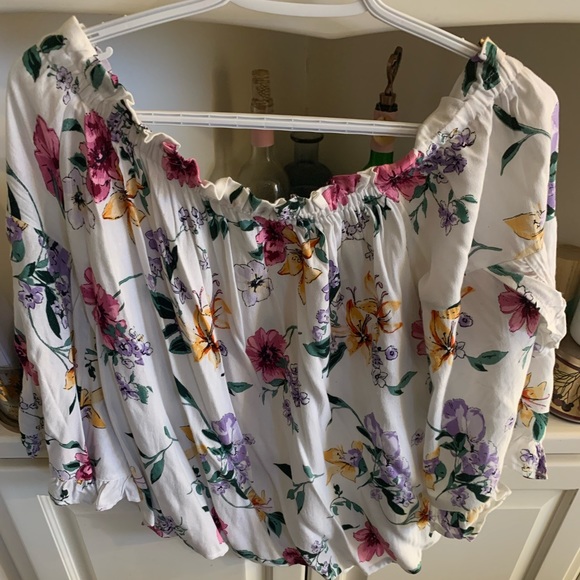 Off the shoulder shirt - Picture 1 of 2